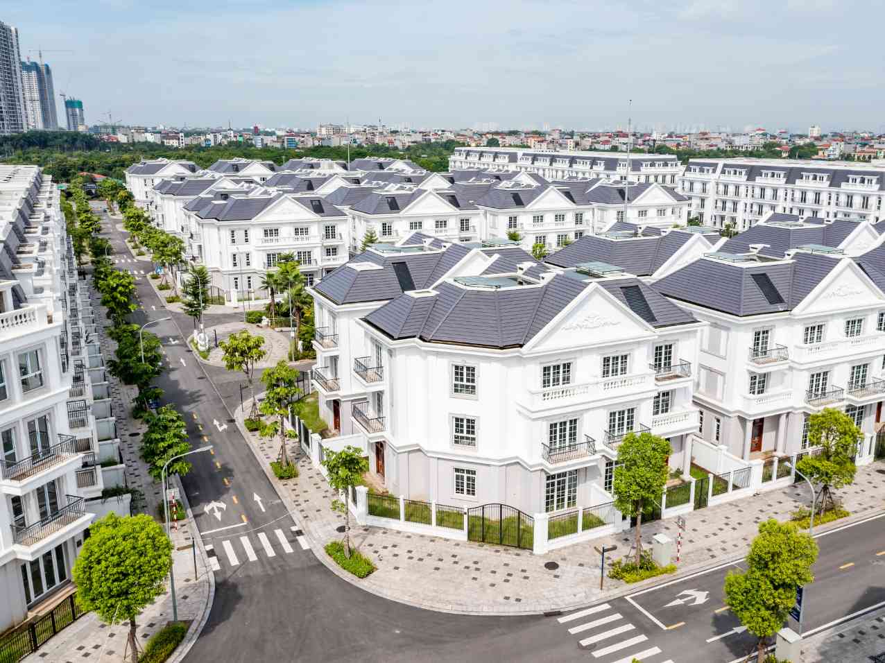 Bán nhà liền kề Eurowindow Gia Lâm căn góc ngã tư 100m2