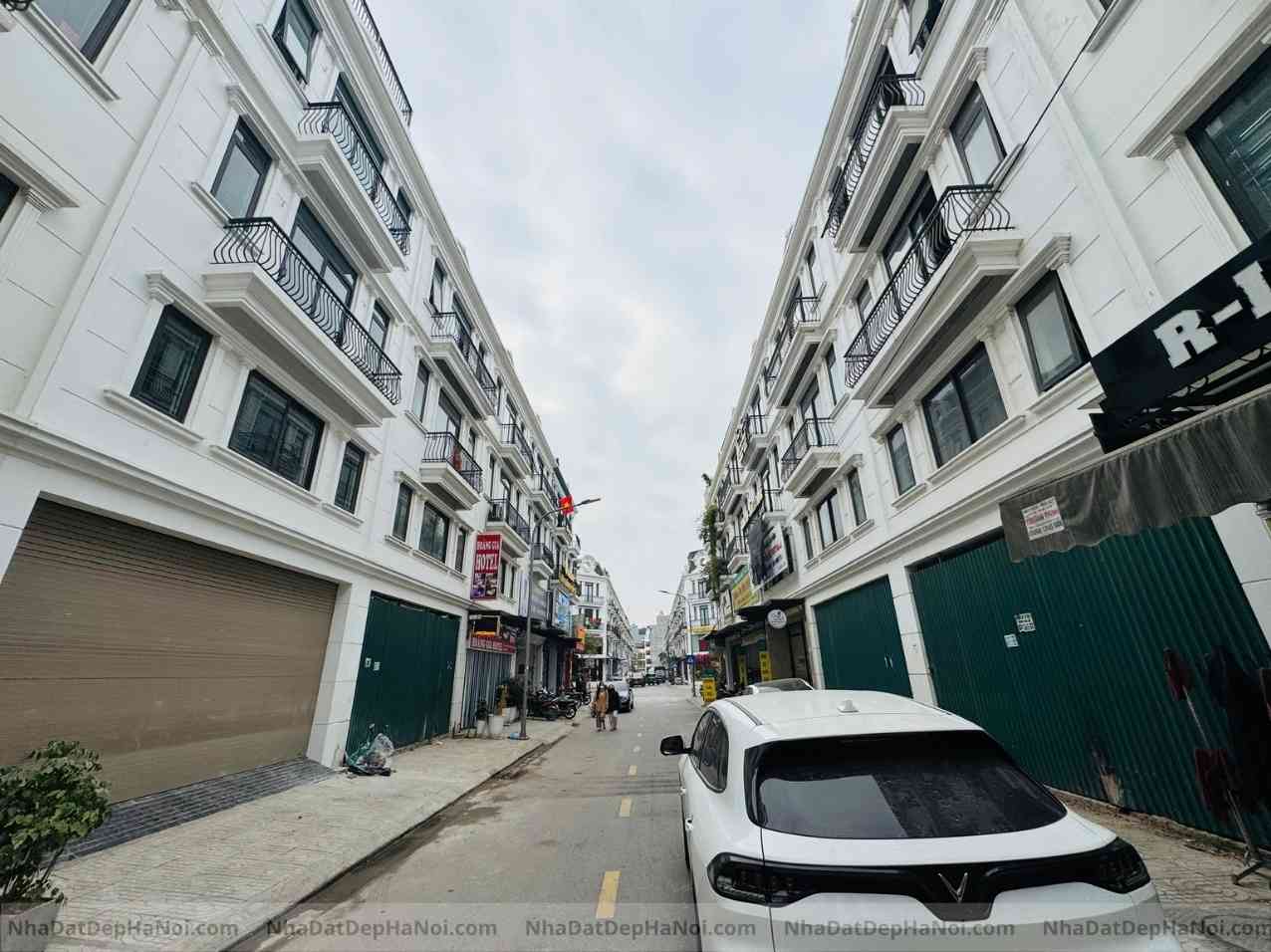 Bán nhà liền kề Sông Hồng Gia Lâm 84m2 mặt tiền 6m dự án East Cetral