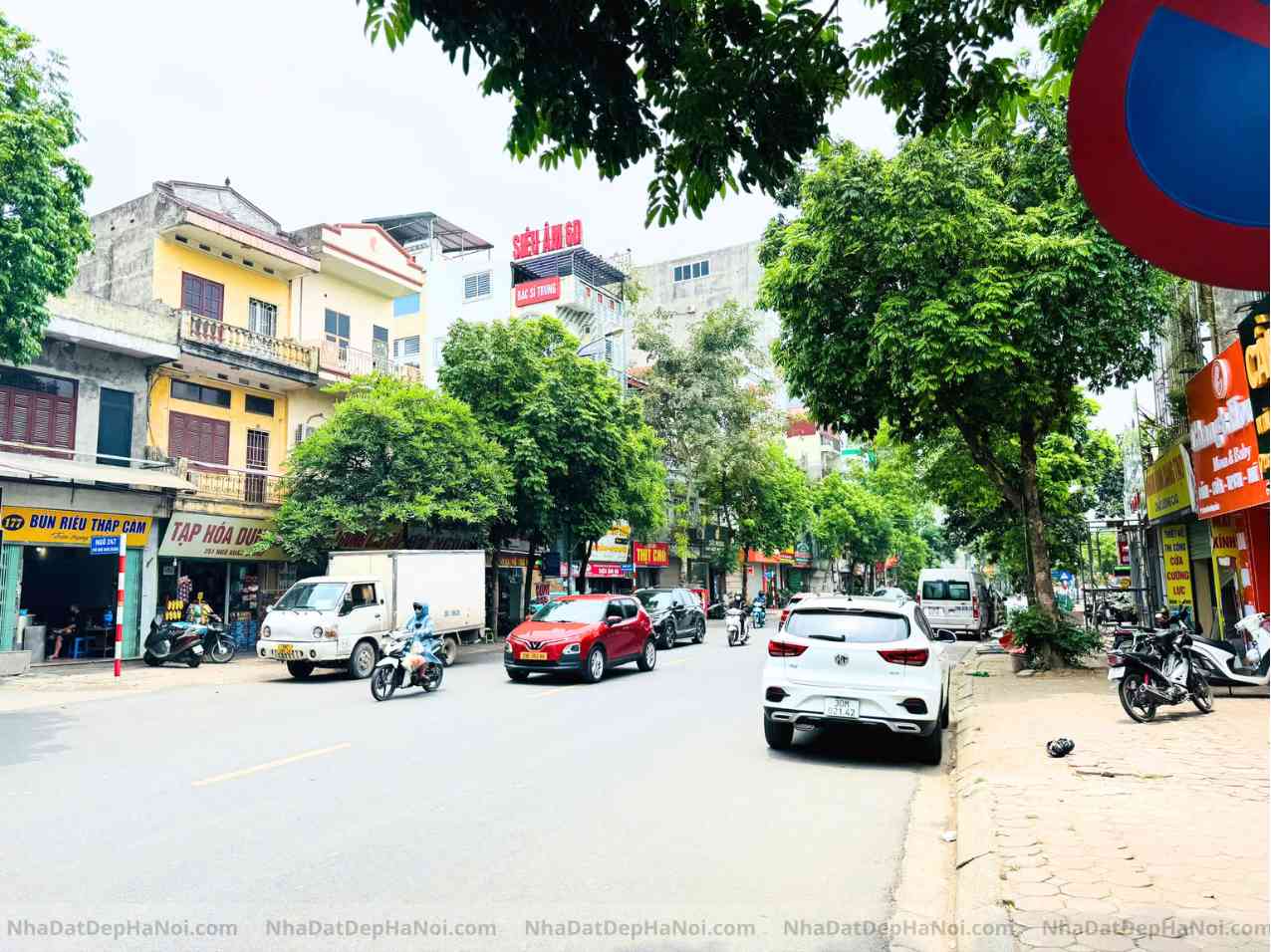 Bán đất đường Ngô Xuân Quảng Gia Lâm 43,8m2 30m ra tới phố chính . Lô góc vị trí đẹp