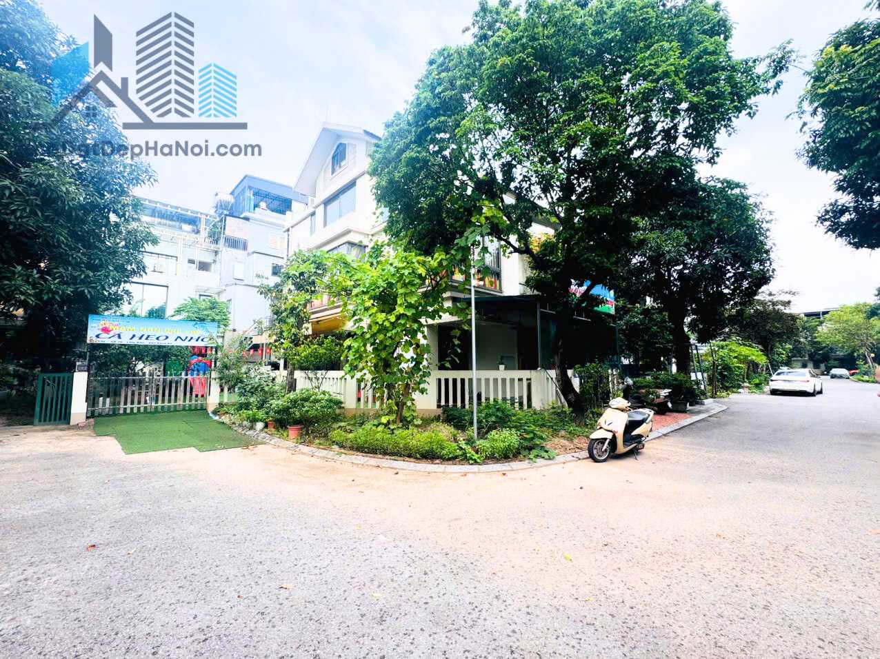 Bán nhà biệt thự song lập khu đô thị Đặng Xá Gia Lâm 190m2 mặt tiền 9,5m