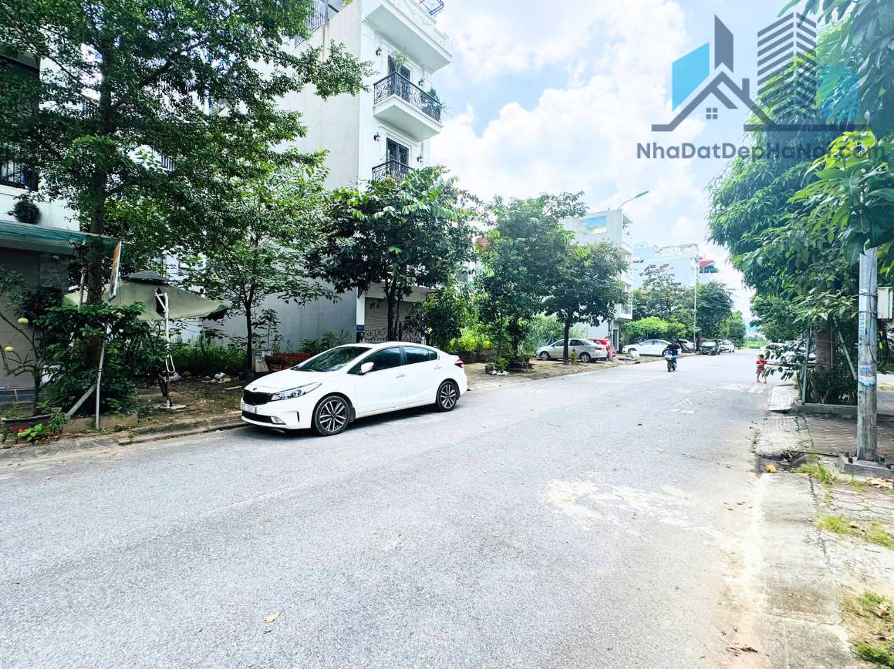 Bán đất tái định cư Trâu Quỳ khu 7.2 ha đường 15m diện tích 60m2 mặt tiền 5m