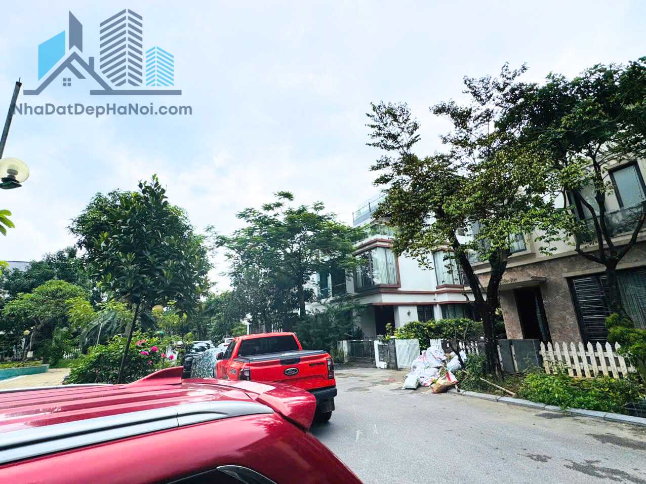 Bán nhà biệt thự song lập khu đô thị Đặng Xá Gia Lâm 190m2 mặt tiền 9,5m