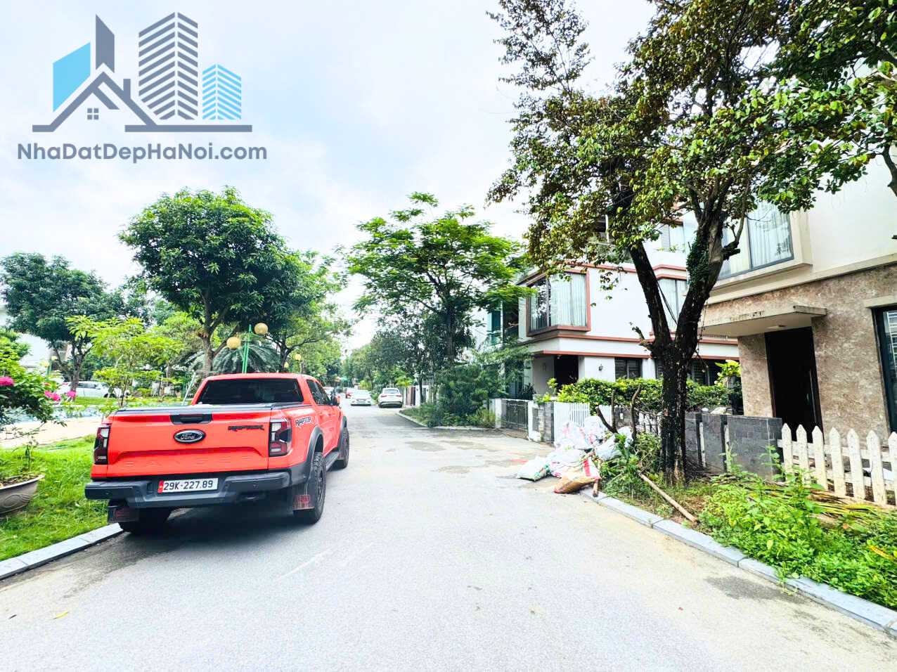 Bán nhà biệt thự song lập khu đô thị Đặng Xá Gia Lâm 190m2 mặt tiền 9,5m