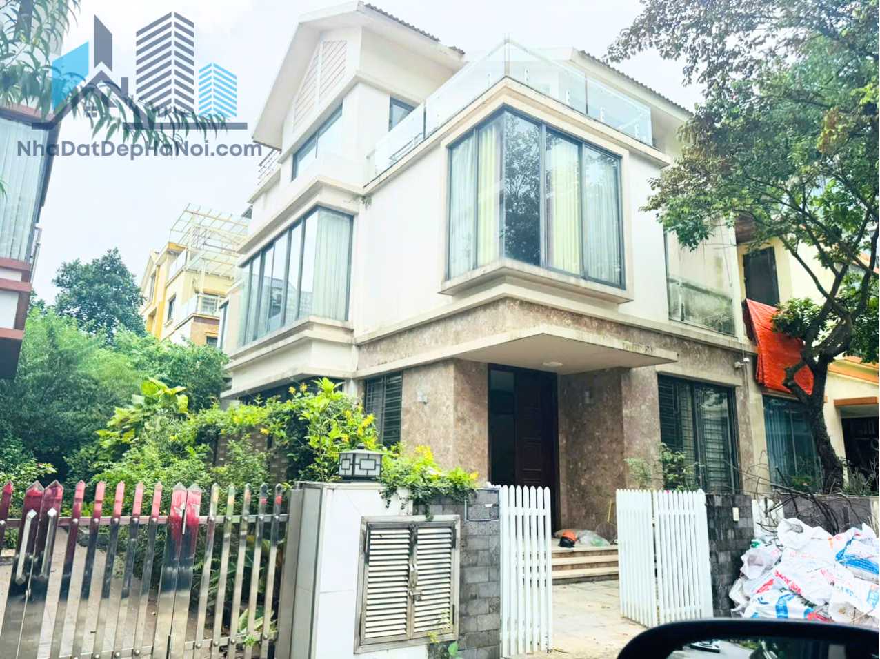 Bán nhà biệt thự song lập khu đô thị Đặng Xá Gia Lâm 190m2 mặt tiền 9,5m