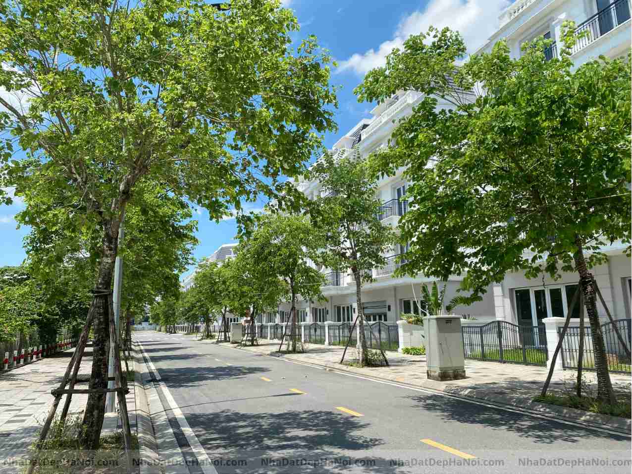 Bán nhà liền kề Bán Tím Eurowindow Twin Park Gia Lâm 75m2 mặt tiền 5m