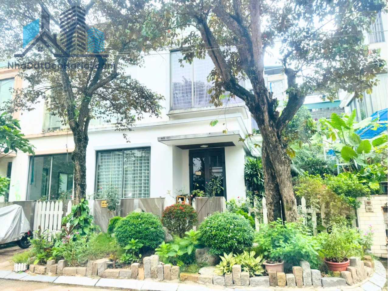 Bán nhà biệt thự song lập khu đô thị Đặng Xá Gia Lâm 190m2 mặt tiền 9,5m