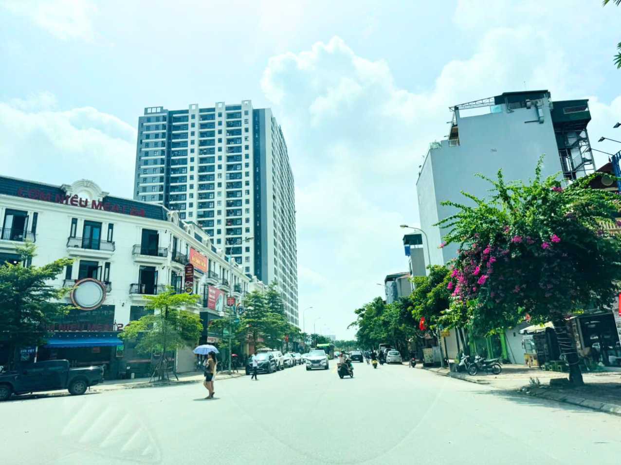 Bán liền kề shophouse Thành Trung Gia Lâm 90m2 MT 6m nhà 5 tầng