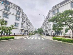 Bán liền kề Osaka Eurowindow Gia Lâm 75m2 mặt tiền 5m nhà 5 tầng 300m2 sàn