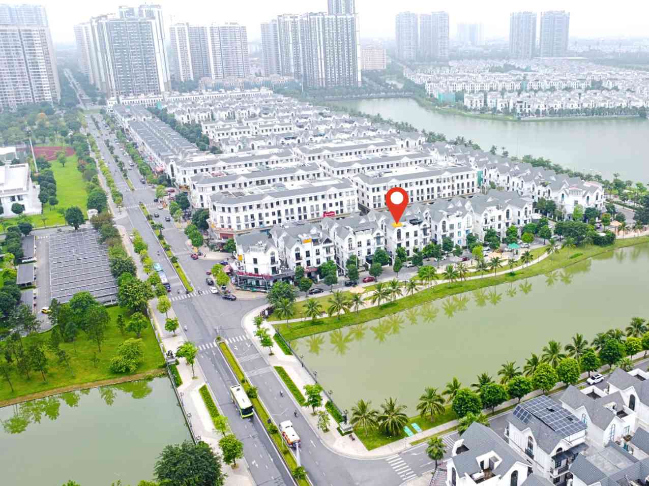 Bán biệt thự song lập San Hô 1 view hồ vị trí đắc địa 150m2 mặt tiền 10m